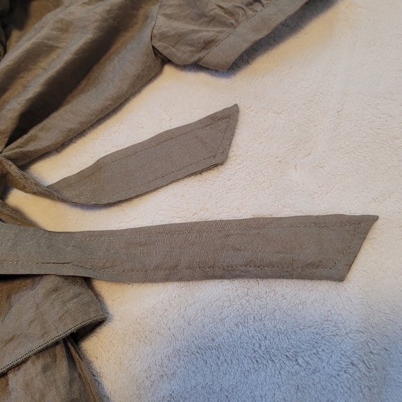 FOREVER XXI Cute 3/4 Army Green Tunic Top with Belt and Ruffles Size Small - Picture 9 of 13